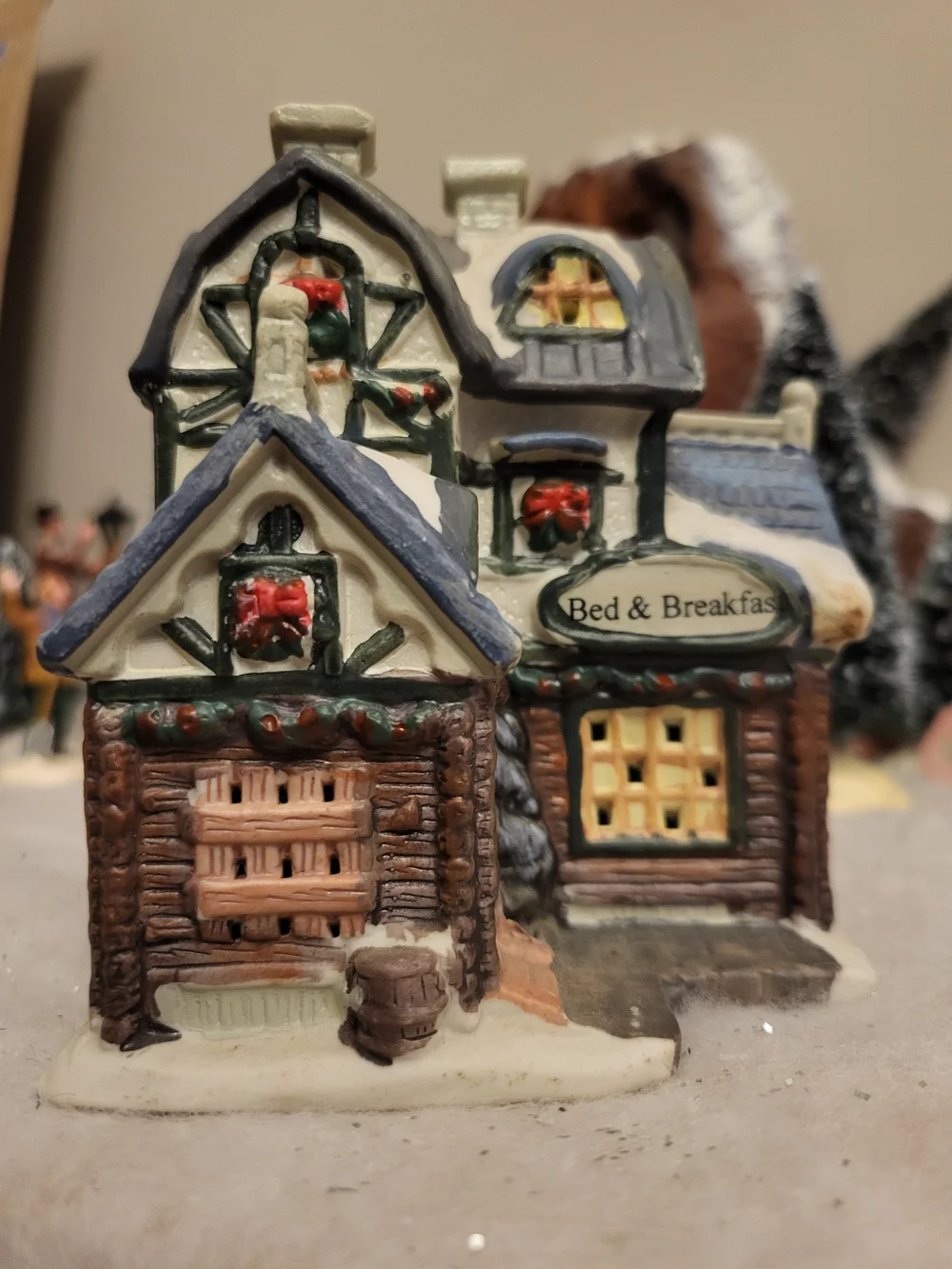 Vintage Christmas Village Porcelain Lighted Bed & Breakfast House - 5.5